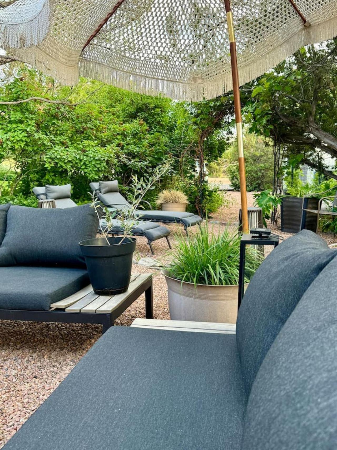 Luxury tent Adobe Lair Historic Homestead 8 Min To Plaza *